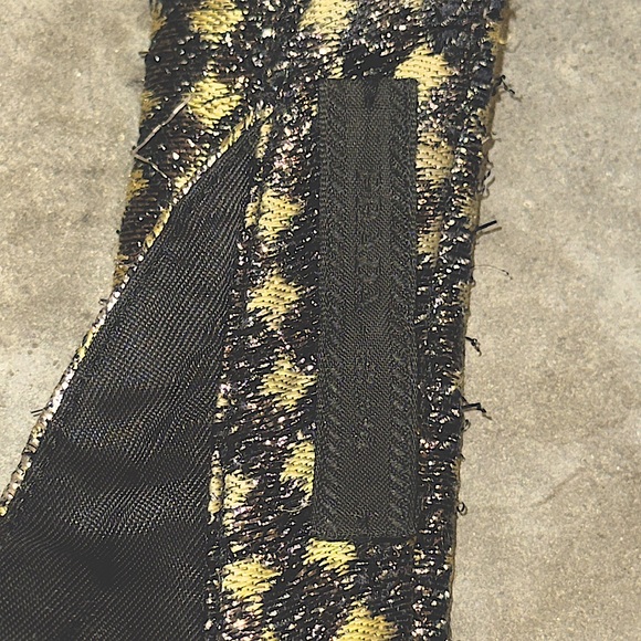 VEST - Picture 4 of 4